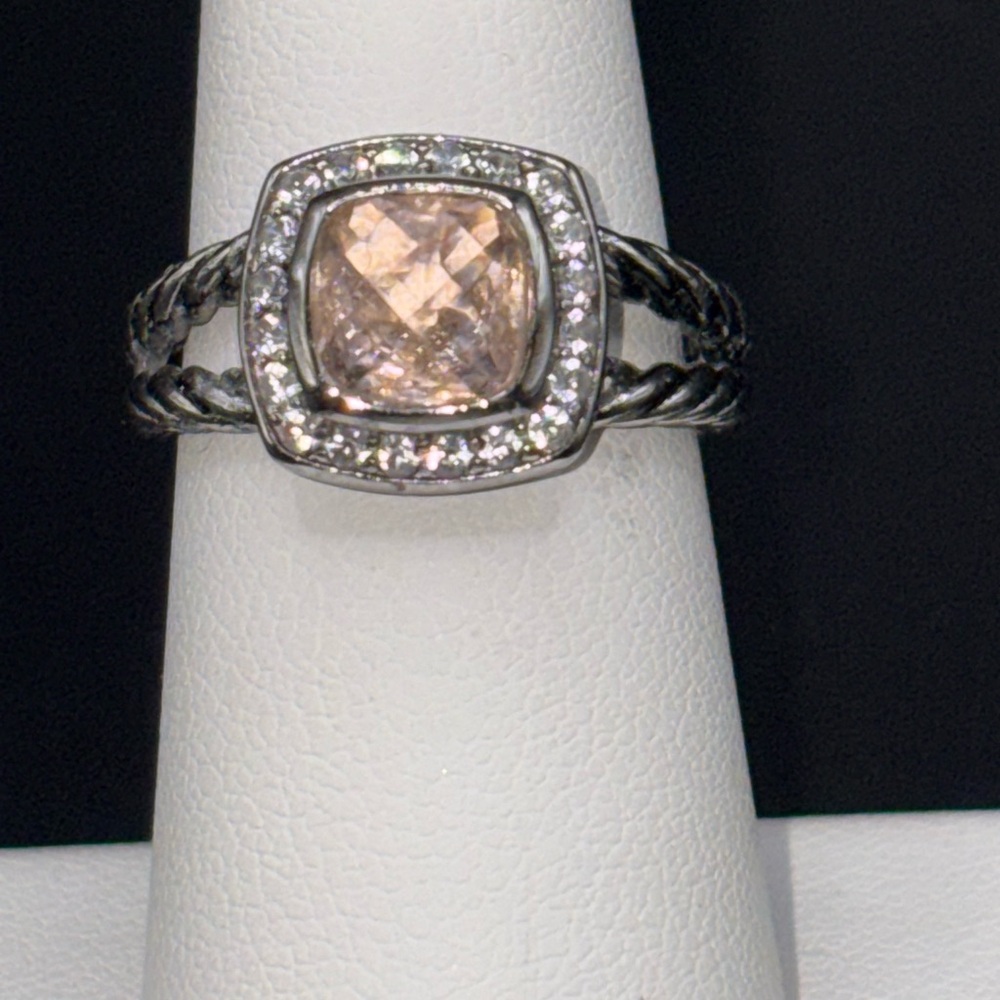 David Yurman beautiful ring loved once size 7    Beautiful